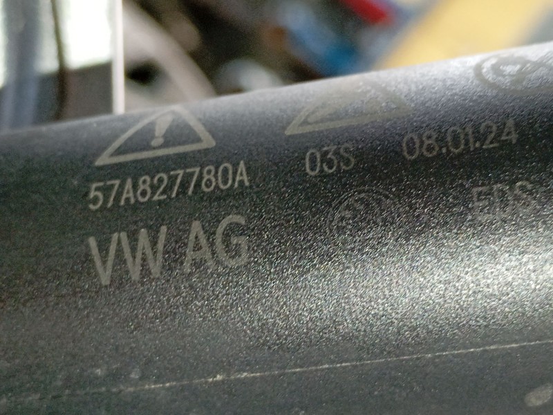 Recambio de amortiguador porton trasero derecho para skoda karoq (nu7, nd7) 1.5 tsi referencia OEM IAM   