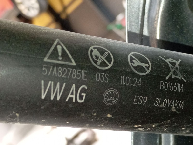 Recambio de amortiguador porton trasero izquierdo para skoda karoq (nu7, nd7) 1.5 tsi referencia OEM IAM 57A827851E  