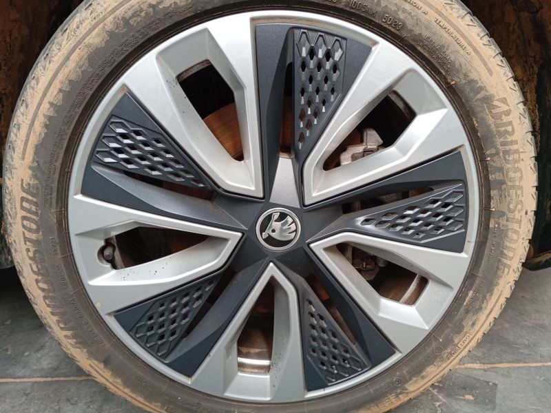 Recambio de juego llantas sin neumatico para skoda karoq (nu7, nd7) 1.5 tsi referencia OEM IAM 18 PULGADAS  