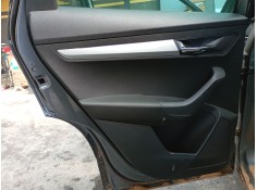 Recambio de guarnecido puerta trasera izquierda para skoda karoq (nu7, nd7) 1.5 tsi referencia OEM IAM   