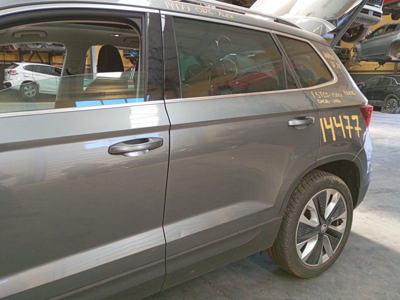 Recambio de puerta trasera izquierda para skoda karoq (nu7, nd7) 1.5 tsi referencia OEM IAM   