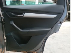 GUARNECIDO PUERTA TRASERA DERECHA 