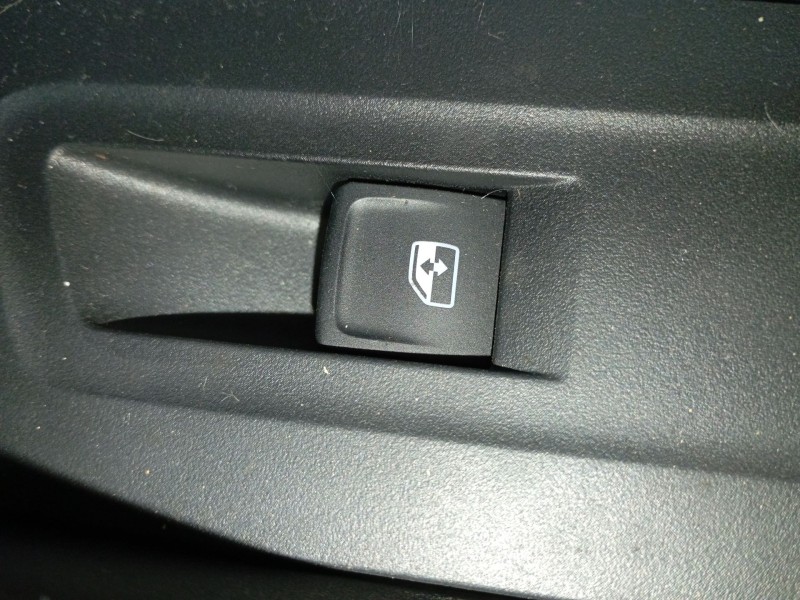 Recambio de mando elevalunas trasero derecho para skoda karoq (nu7, nd7) 1.5 tsi referencia OEM IAM   