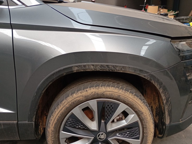 Recambio de aleta delantera derecha para skoda karoq (nu7, nd7) 1.5 tsi referencia OEM IAM   