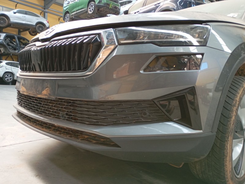 Recambio de paragolpes delantero para skoda karoq (nu7, nd7) 1.5 tsi referencia OEM IAM   