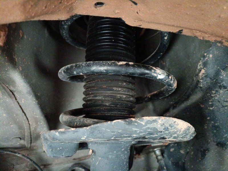 Recambio de amortiguador delantero izquierdo para nissan juke (f15) 1.6 referencia OEM IAM   