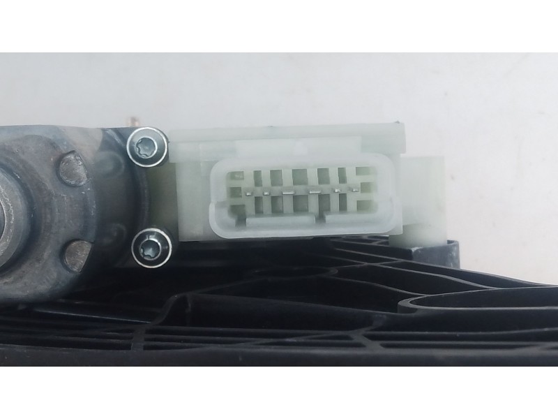 Recambio de elevalunas trasero izquierdo para renault captur ii (hf_) e-tech 160 referencia OEM IAM   