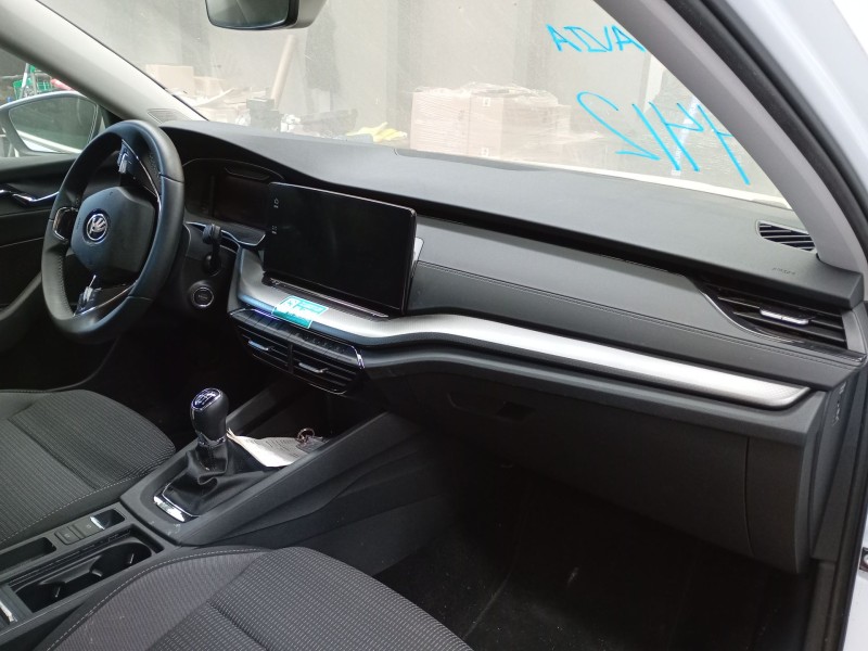 skoda octavia iv (nx3, nn3, pv3) del año 2024