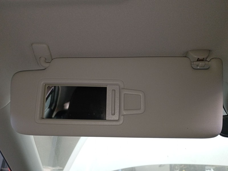 Recambio de parasol izquierdo para skoda octavia iv (nx3, nn3, pv3) 2.0 tdi referencia OEM IAM   