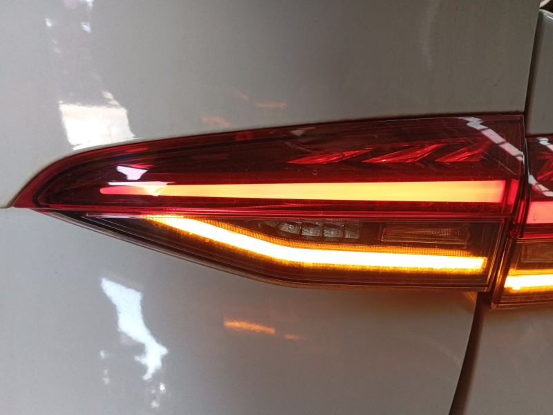 Recambio de piloto trasero derecho porton para skoda octavia iv (nx3, nn3, pv3) 2.0 tdi referencia OEM IAM   