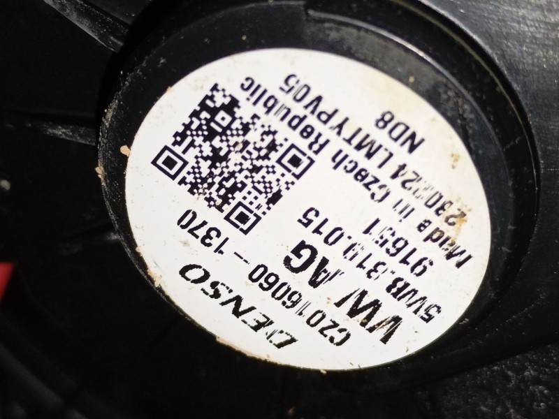 Recambio de ventilador calefaccion para skoda octavia iv (nx3, nn3, pv3) 2.0 tdi referencia OEM IAM 5WB819015  