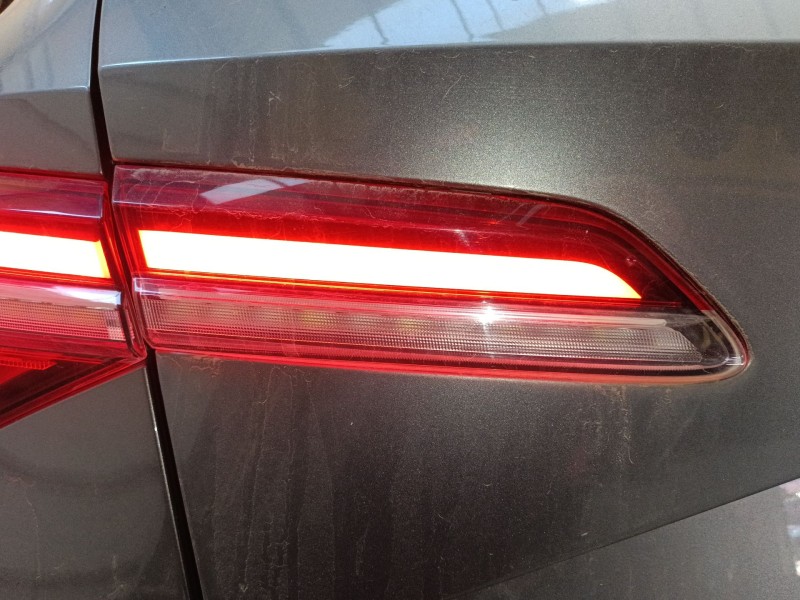 Recambio de piloto trasero izquierdo porton para skoda karoq (nu7, nd7) 1.5 tsi referencia OEM IAM   