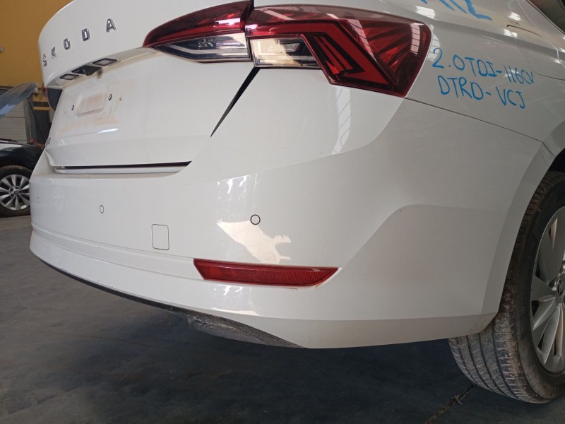 Recambio de paragolpes trasero para skoda octavia iv (nx3, nn3, pv3) 2.0 tdi referencia OEM IAM   