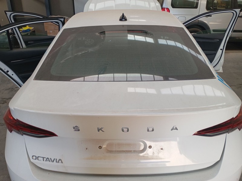 Recambio de porton trasero para skoda octavia iv (nx3, nn3, pv3) 2.0 tdi referencia OEM IAM   
