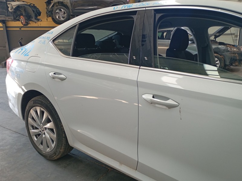 Recambio de puerta trasera derecha para skoda octavia iv (nx3, nn3, pv3) 2.0 tdi referencia OEM IAM   