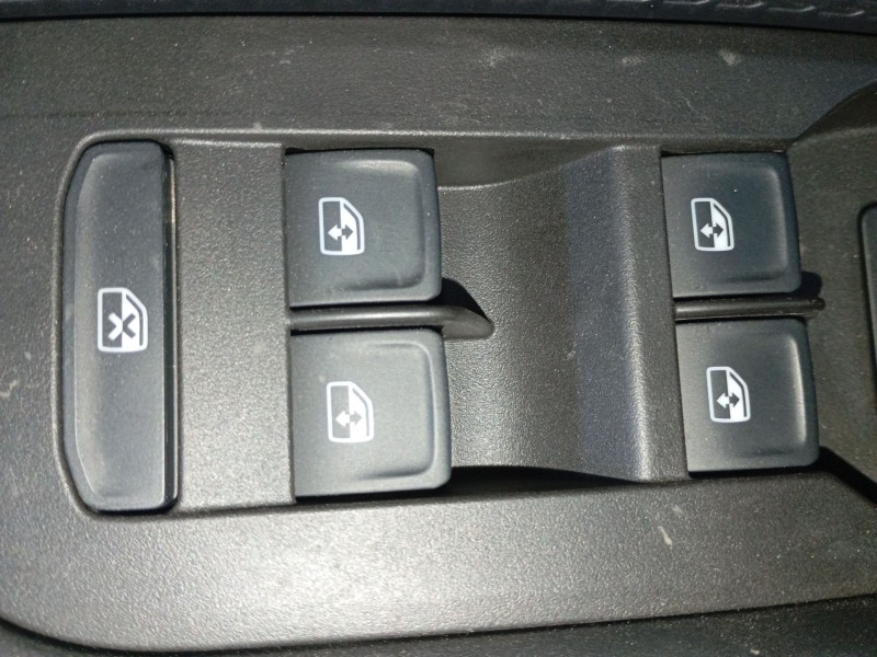 Recambio de mando elevalunas delantero izquierdo para skoda octavia iv (nx3, nn3, pv3) 2.0 tdi referencia OEM IAM   