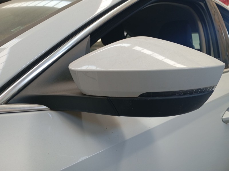 Recambio de retrovisor izquierdo electrico para skoda octavia iv (nx3, nn3, pv3) 2.0 tdi referencia OEM IAM   