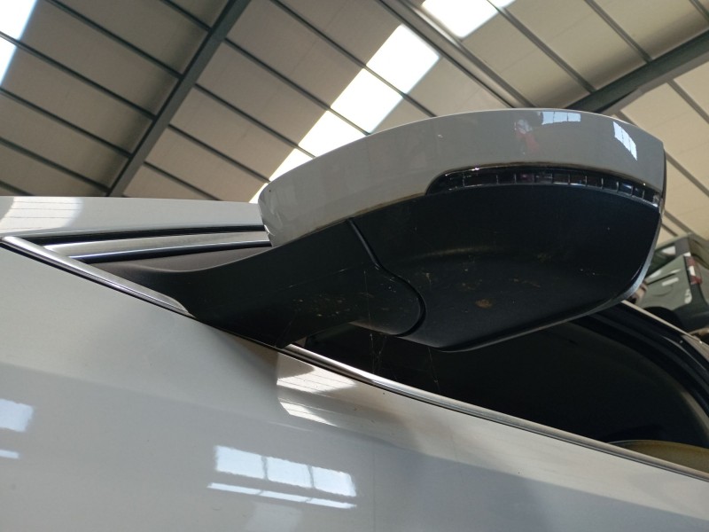 Recambio de retrovisor izquierdo electrico para skoda octavia iv (nx3, nn3, pv3) 2.0 tdi referencia OEM IAM   