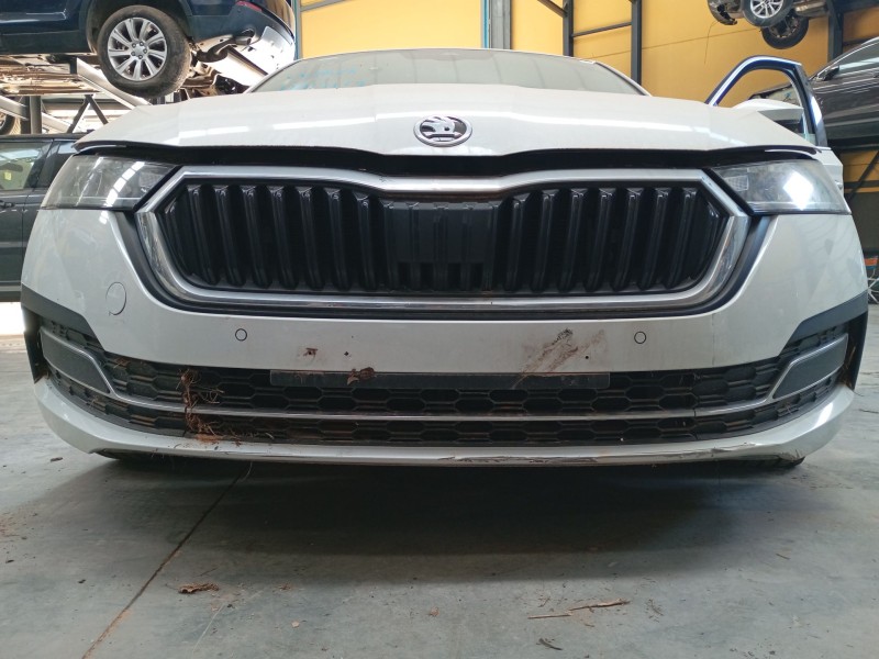 Recambio de paragolpes delantero para skoda octavia iv (nx3, nn3, pv3) 2.0 tdi referencia OEM IAM   
