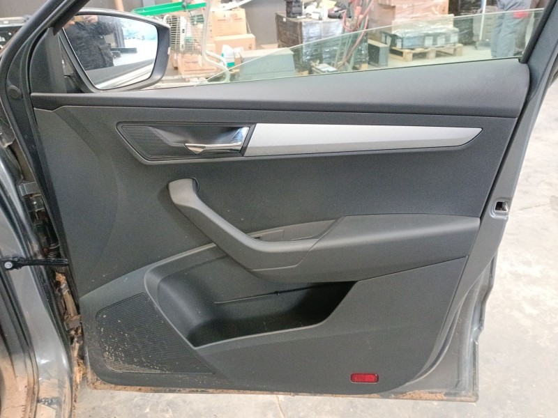 Recambio de guarnecido puerta delantera derecha para skoda karoq (nu7, nd7) 1.5 tsi referencia OEM IAM   