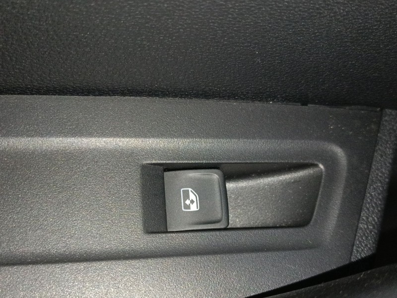 Recambio de mando elevalunas trasero izquierdo para skoda karoq (nu7, nd7) 1.5 tsi referencia OEM IAM   