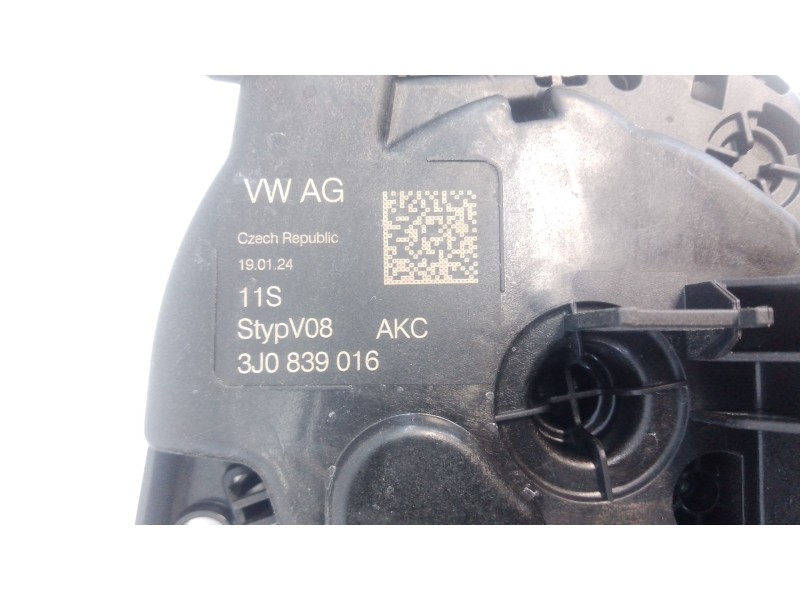 Recambio de cerradura puerta trasera derecha para volkswagen t-roc (a11, d11) 1.5 tsi referencia OEM IAM   