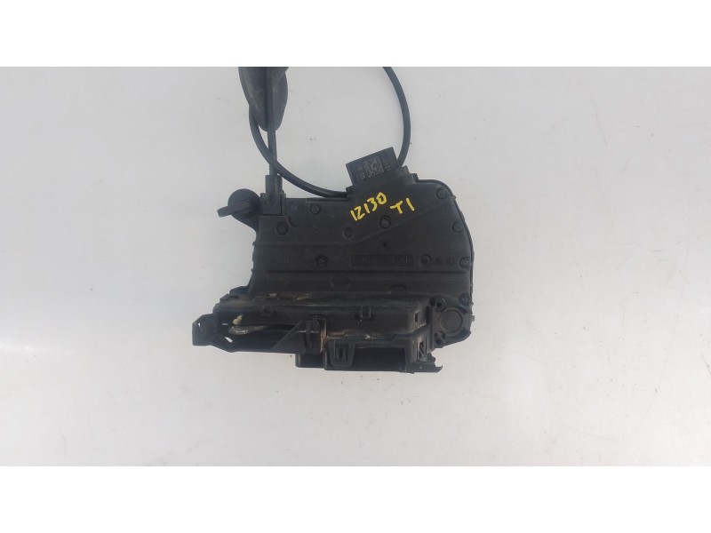 Recambio de cerradura puerta trasera izquierda para renault zoe bose referencia OEM IAM   