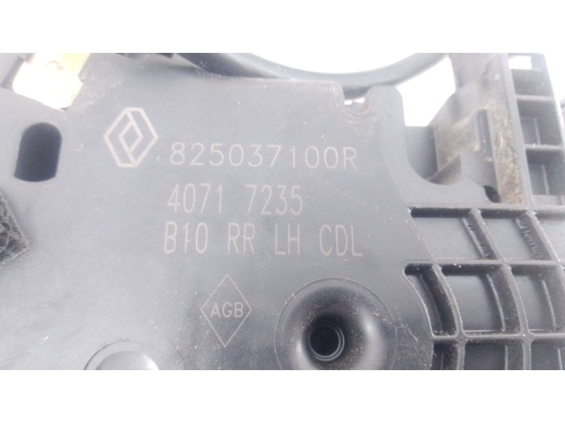 Recambio de cerradura puerta trasera izquierda para renault zoe bose referencia OEM IAM   