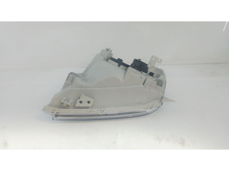 Recambio de faro derecho para suzuki grand vitara ii (jt, te, td) 1.9 ddis a las 4 ruedas (jt419, td44, jb419wd, jb419xd) refere