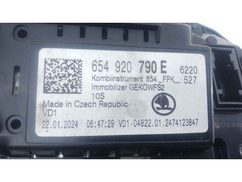 Recambio de cuadro instrumentos para skoda kamiq (nw4) 1.0 tsi referencia OEM IAM 654920790E  