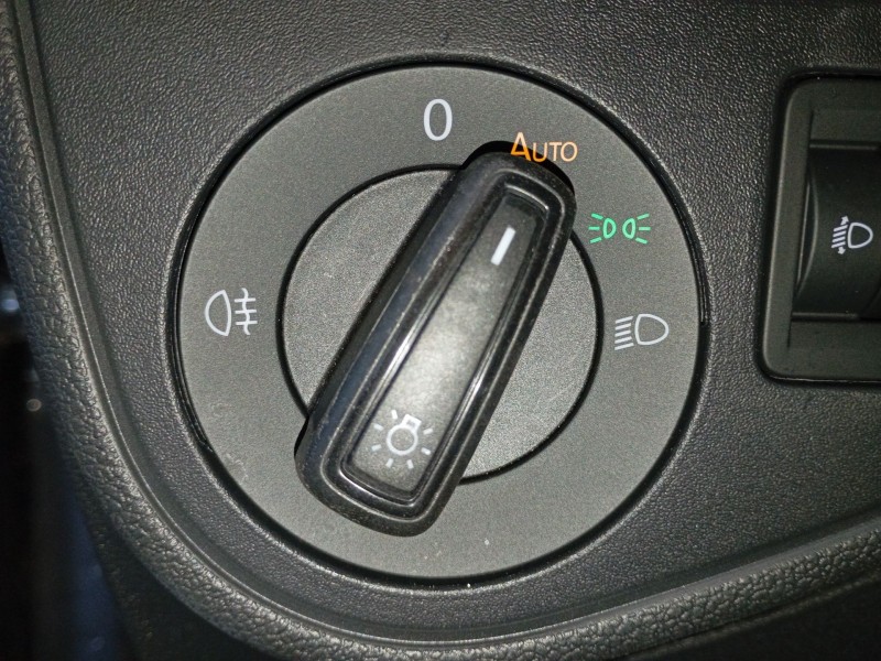 Recambio de mando luces para volkswagen polo vi (aw1, bz1, ae1) 1.0 tsi referencia OEM IAM   