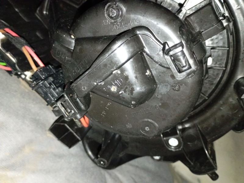 Recambio de ventilador calefaccion para volkswagen polo vi (aw1, bz1, ae1) 1.0 tsi referencia OEM IAM 2Q1819021B  