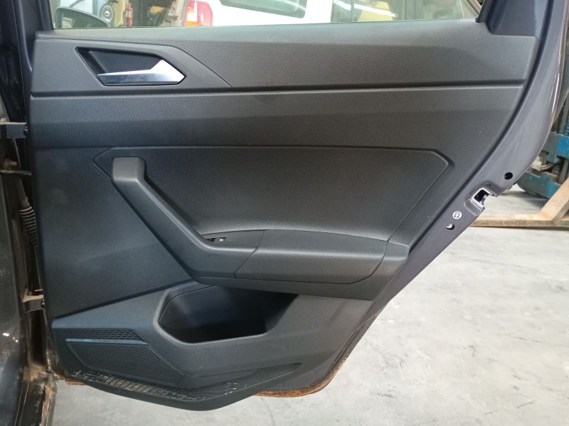Recambio de guarnecido puerta trasera derecha para volkswagen polo vi (aw1, bz1, ae1) 1.0 tsi referencia OEM IAM   