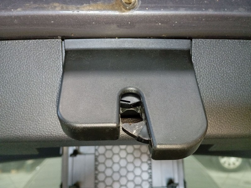 Recambio de cerradura maletero / porton para volkswagen polo vi (aw1, bz1, ae1) 1.0 tsi referencia OEM IAM   