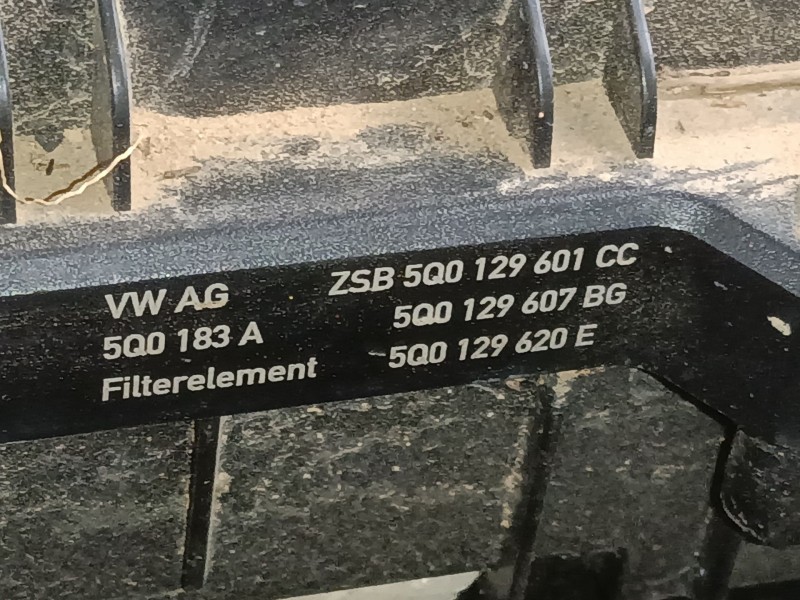 Recambio de filtro aire para skoda karoq (nu7, nd7) 1.5 tsi referencia OEM IAM 5Q0129601CC  