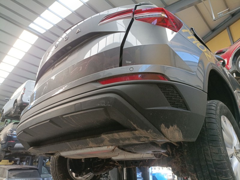 Recambio de paragolpes trasero para skoda karoq (nu7, nd7) 1.5 tsi referencia OEM IAM   