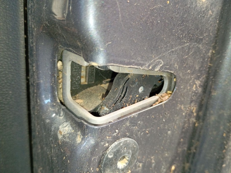 Recambio de cerradura puerta delantera derecha para volkswagen polo vi (aw1, bz1, ae1) 1.0 tsi referencia OEM IAM   