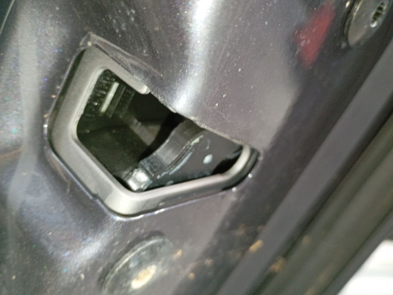 Recambio de cerradura puerta trasera derecha para volkswagen polo vi (aw1, bz1, ae1) 1.0 tsi referencia OEM IAM   