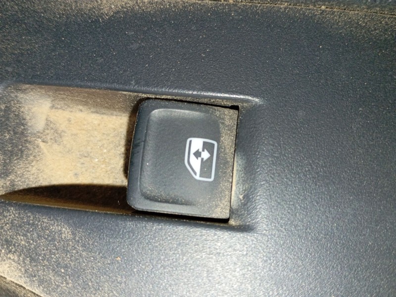 Recambio de mando elevalunas trasero derecho para volkswagen polo vi (aw1, bz1, ae1) 1.0 tsi referencia OEM IAM   