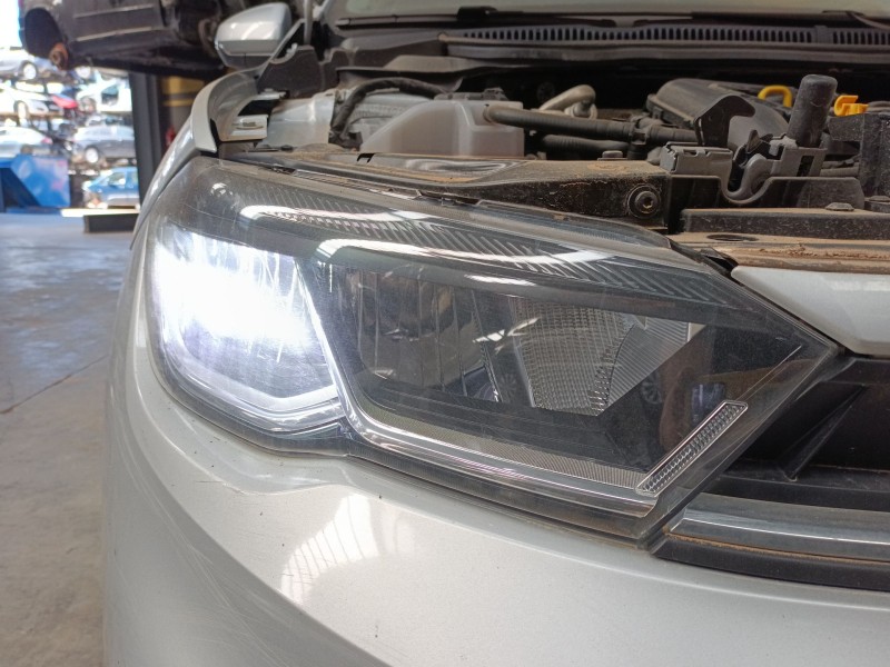 Recambio de faro derecho xenon para volkswagen polo vi (aw1, bz1, ae1) 1.0 tsi referencia OEM IAM   