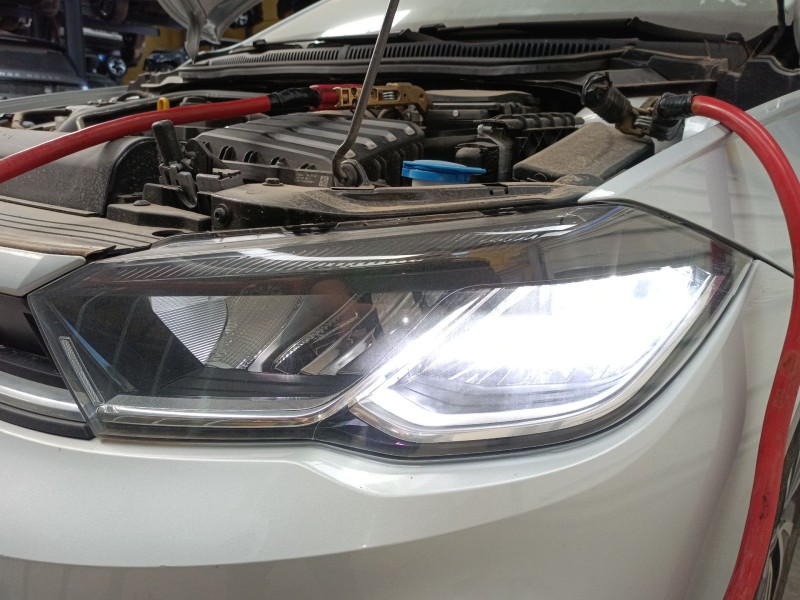 Recambio de faro izquierdo xenon para volkswagen polo vi (aw1, bz1, ae1) 1.0 tsi referencia OEM IAM   