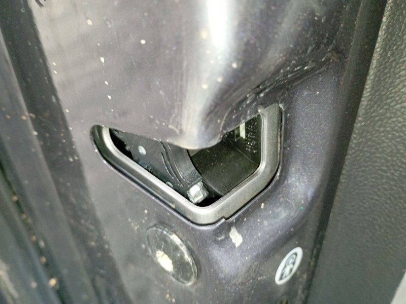 Recambio de cerradura puerta trasera izquierda para volkswagen polo vi (aw1, bz1, ae1) 1.0 tsi referencia OEM IAM   