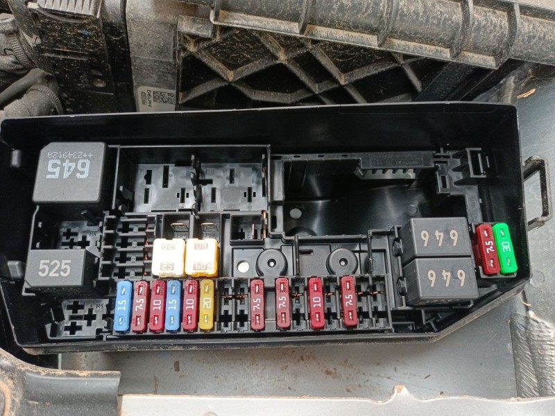 Recambio de caja reles / fusibles para volkswagen polo vi (aw1, bz1, ae1) 1.0 tsi referencia OEM IAM   