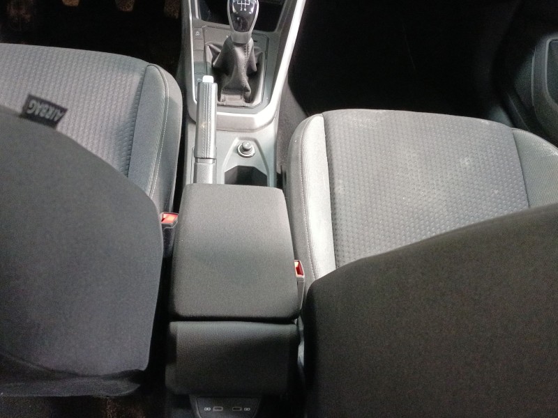 Recambio de consola central para volkswagen polo vi (aw1, bz1, ae1) 1.0 tsi referencia OEM IAM   