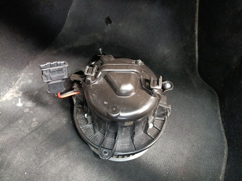 Recambio de ventilador calefaccion para volkswagen polo vi (aw1, bz1, ae1) 1.0 tsi referencia OEM IAM 2Q1819021B  