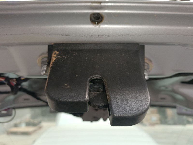 Recambio de cerradura maletero / porton para volkswagen polo vi (aw1, bz1, ae1) 1.0 tsi referencia OEM IAM   