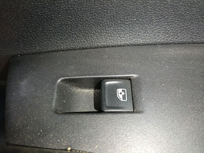 Recambio de mando elevalunas delantero derecho para volkswagen polo vi (aw1, bz1, ae1) 1.0 tsi referencia OEM IAM   