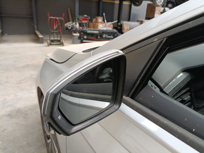 Recambio de retrovisor izquierdo electrico para volkswagen polo vi (aw1, bz1, ae1) 1.0 tsi referencia OEM IAM   
