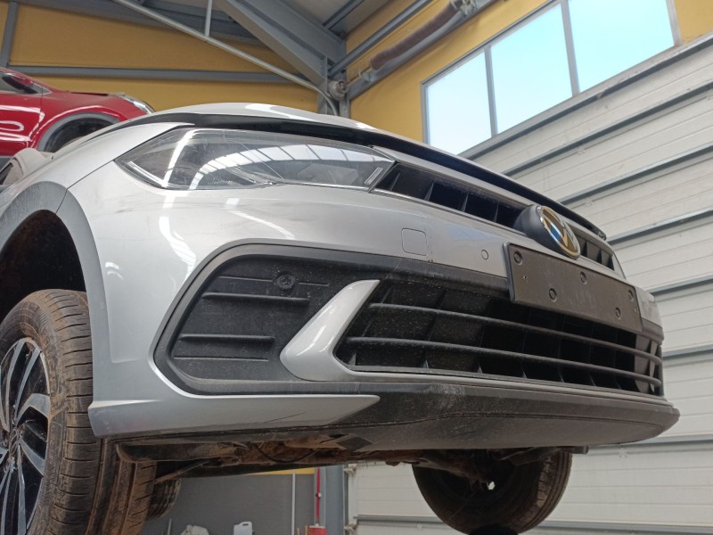 Recambio de paragolpes delantero para volkswagen polo vi (aw1, bz1, ae1) 1.0 tsi referencia OEM IAM   