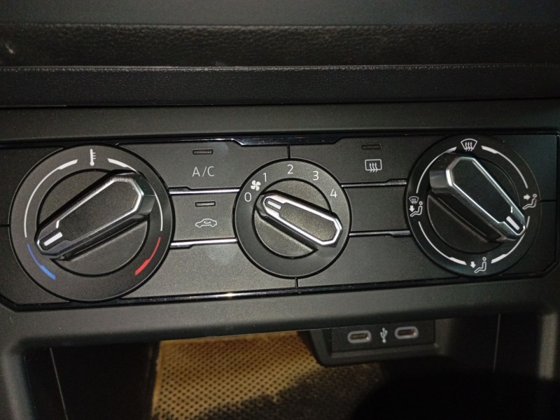 Recambio de mando calefaccion / aire acondicionado para volkswagen polo vi (aw1, bz1, ae1) 1.0 tsi referencia OEM IAM   